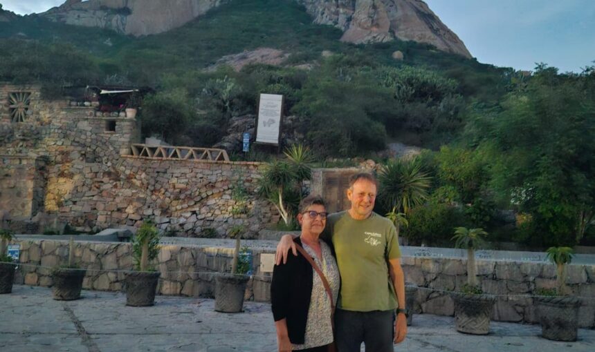 Exploradores en la Peña de Bernal ⛰️